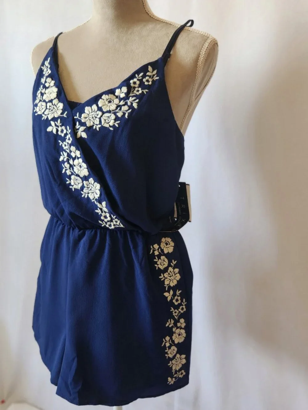 Trixxi Women Size L Blue Faux Surplice Floral Embroidered Strappy Sleeve Romper